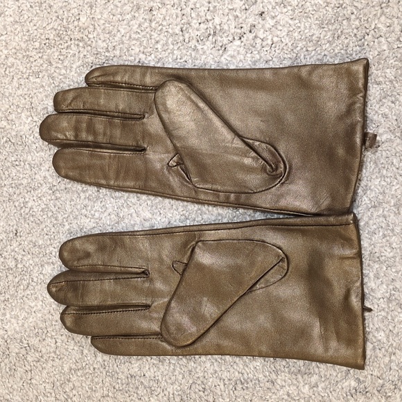 NWOT Isotoner Leather Gloves Bronze Metallic Size L/XL - Picture 2 of 3
